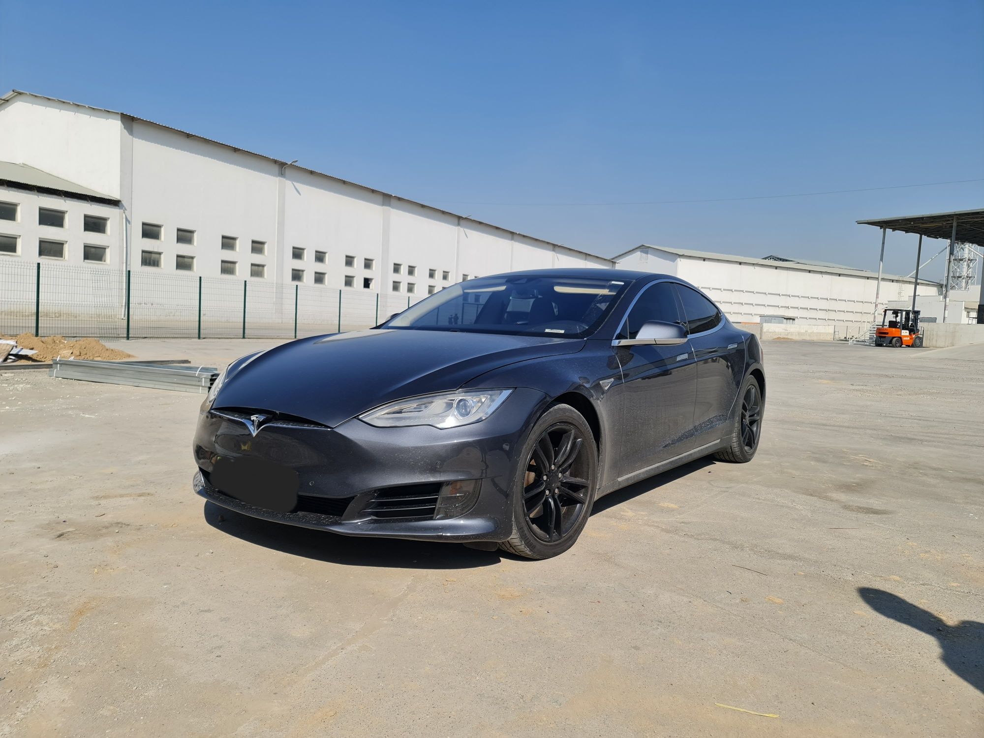 tesla model s dual motor - Легковые автомобили в Мирабад - OLX.uz