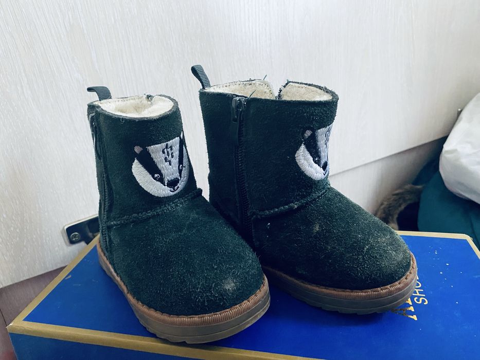 Продам детскую обувь