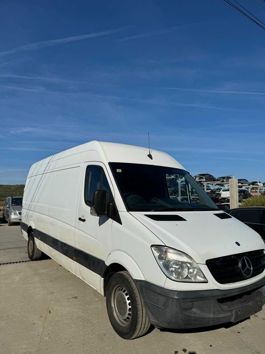 Dezmembrez Mercedes Sprinter 311, 313, 315 CDI Far/ Bara/ Capota/Grila