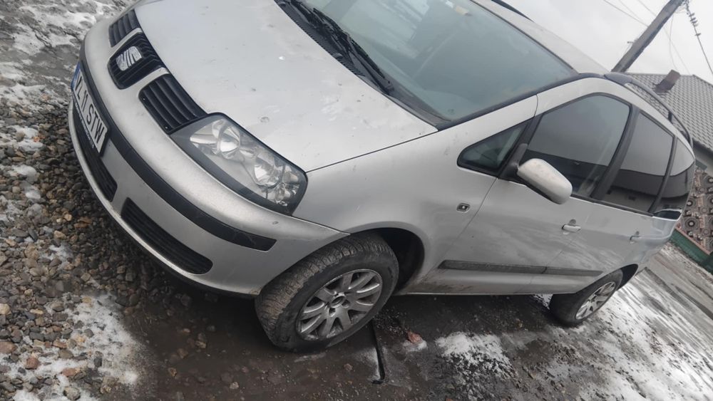 Vând sharan 1.9 tdi