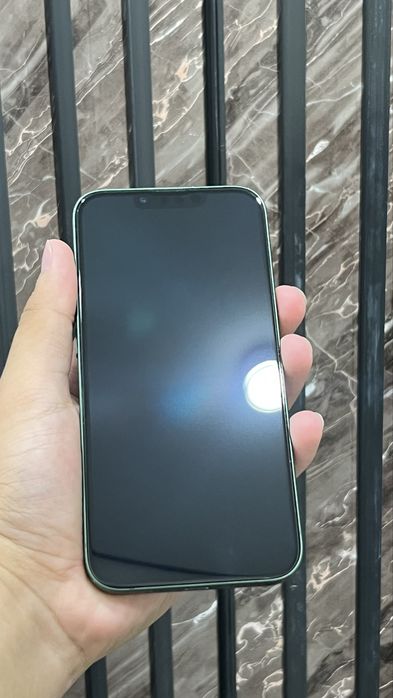 Продам iPhone 13