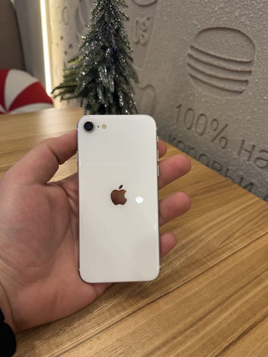 Продам Айфон SE 2022 64G