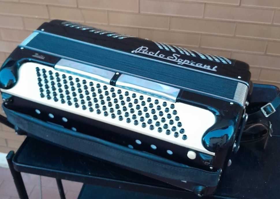 Vând acordeon Paolo Soprani 120 Basi