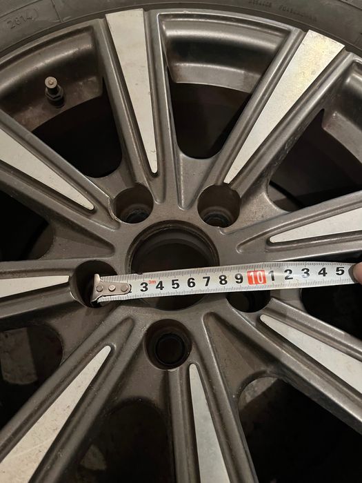 джанти с гуми 195/60 R15 за ТОЙОТА AVENSIS 2001 COMBI