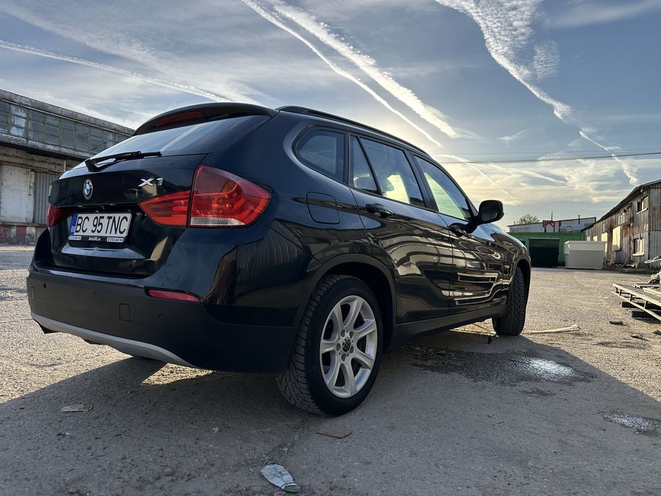BMW X1 2011 — imagine 2