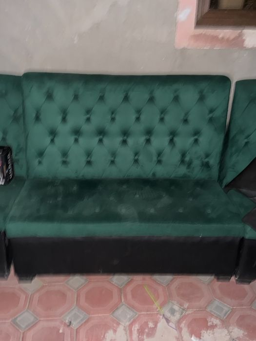 Divan 1.2m 1m 0.5m sotiladi