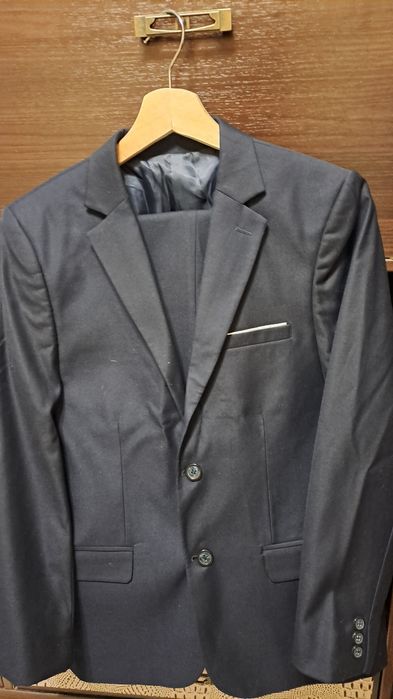 Продам костюм школьный темно синий