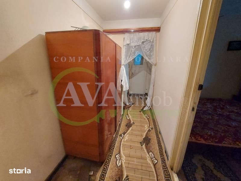 Apartament 3 decomandate, parter, 2 bai, zona Cornisa