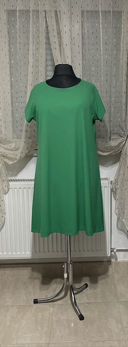 Rochie eleganta si frumoasa