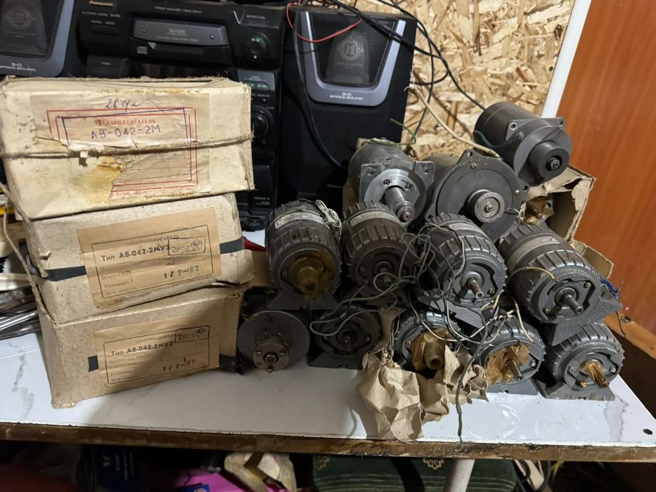 Электродвигатели новые продам