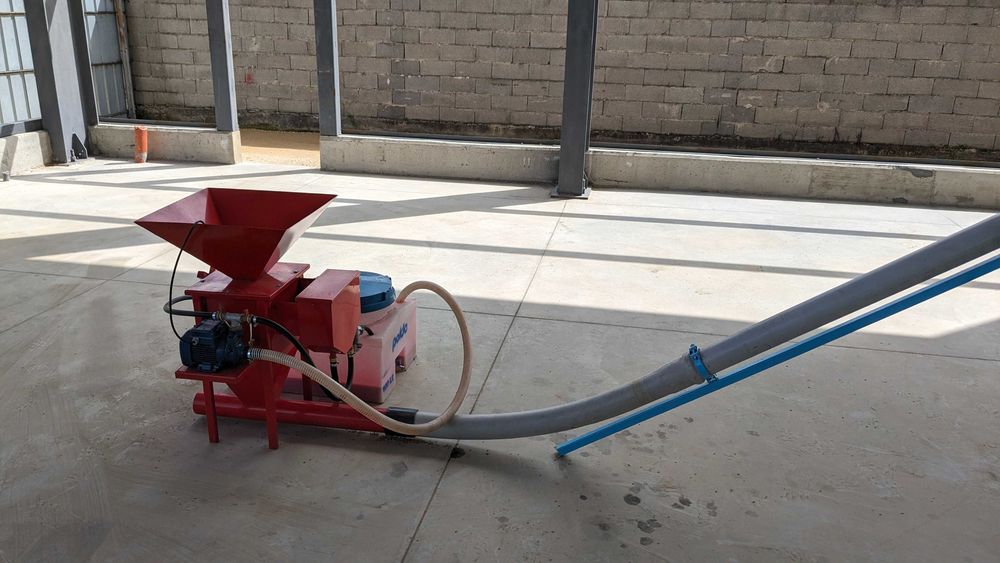 Обеззаразяваща машина с шнек