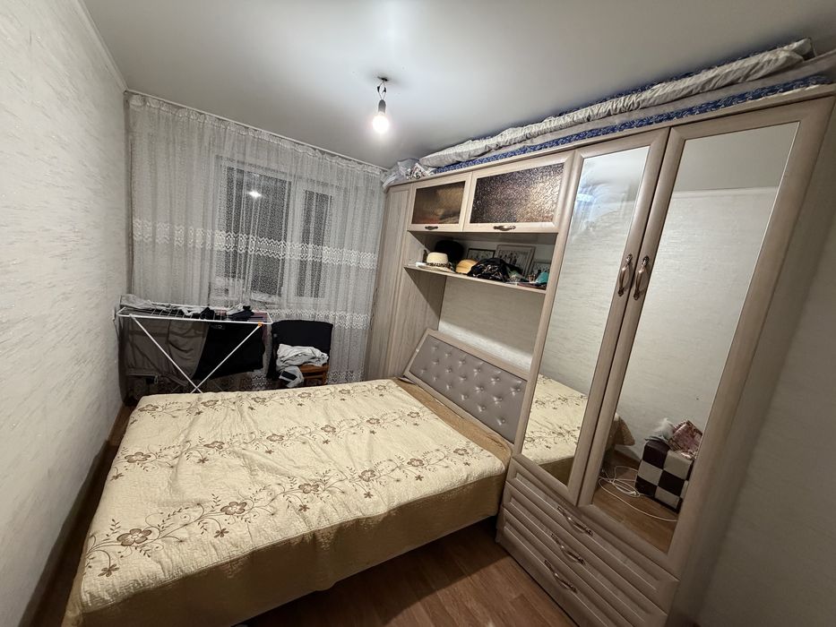 Продам спальный гарнитур