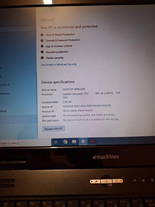 Laptop Emachines.