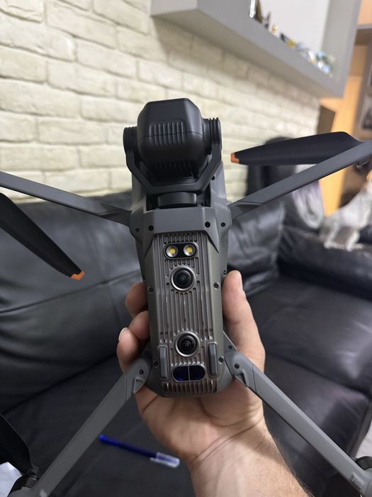 Дрон DJI MAVIC 3 PRO More Combo (DJI RC Pro)