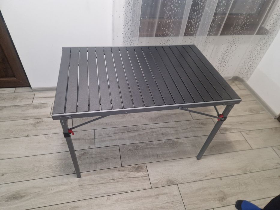 Trimmere fara fir, masa camping si plita pe gaz din sticla alba