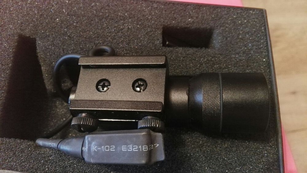 Red Dot pt. Pistol. Dispozitiv ochire cu Laser si lanterna