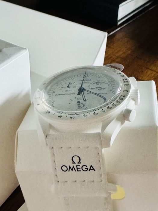 Omega x Swatch Moonphase Snoopy Alb Moonswatch