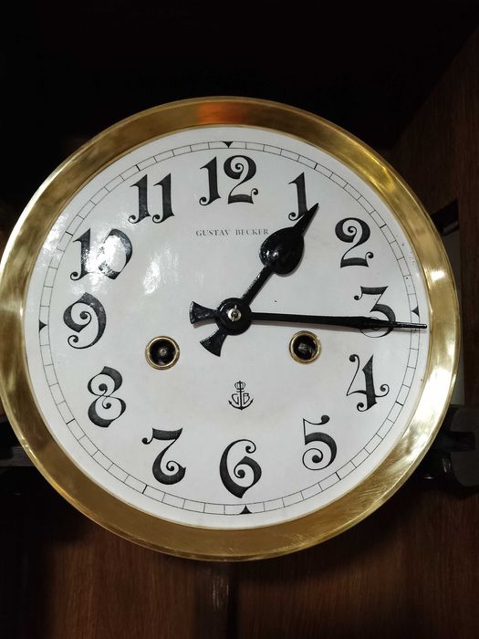 Часы настенные, старинные, Густав Беккер, с боем, в отличном состоянии