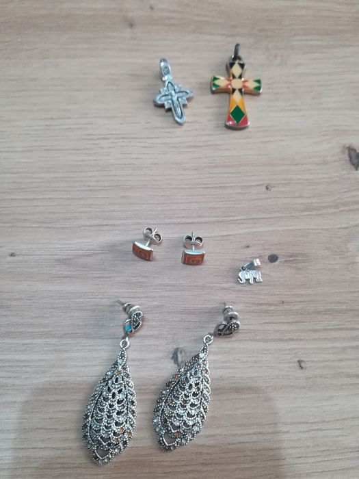 Vând bijuterii din argint