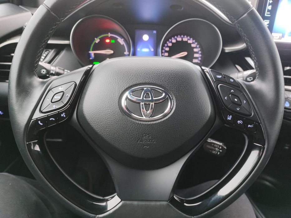 Toyota CH-R  1.8 Hybrid