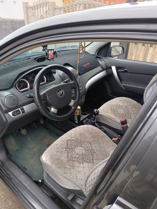 Продам   автомобиль RAVON нексия