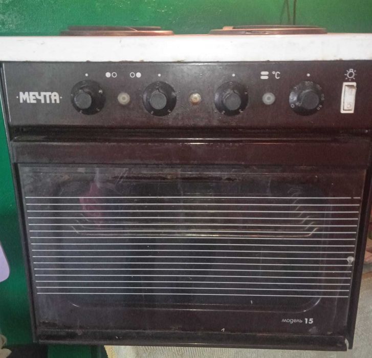 Продам электроплиту "Мечта"