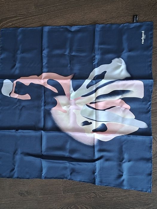 Ceas Cacharel si eșarfă de mătase