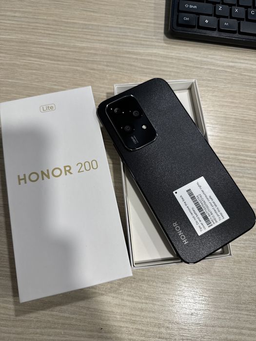Honor 200 Lite, 8GB RAM, 256GB, 5G, Midnight Black, Impecabil/CA NOU!