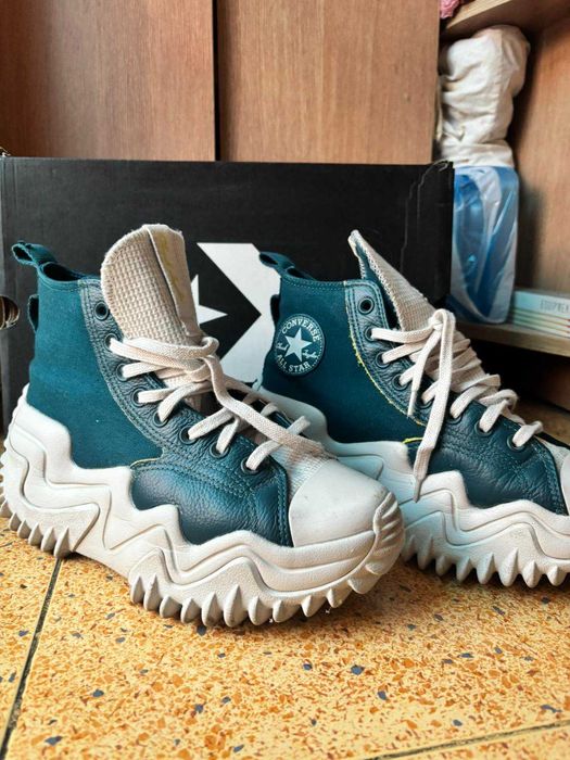 Converse Run Star Motion