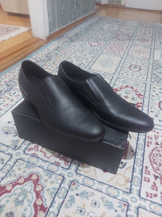 Продам мужские туфли