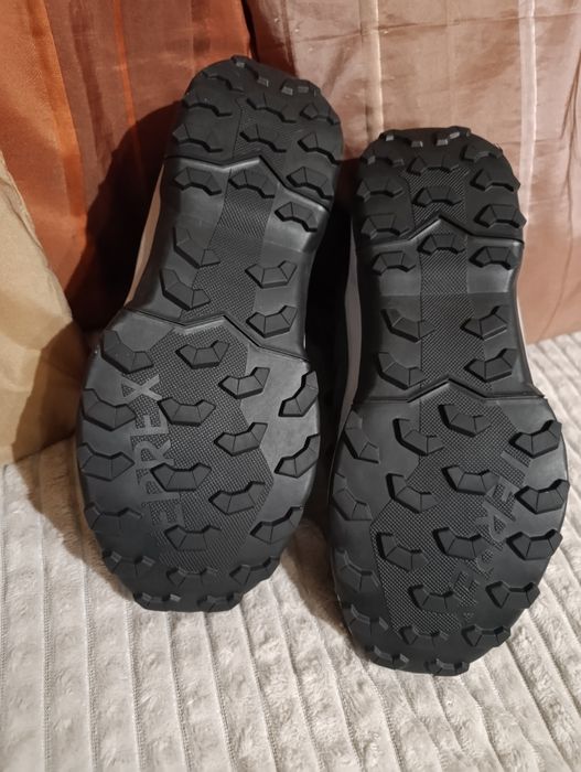 N.38 Туристически обувки Adidas Terrex супер запазени
