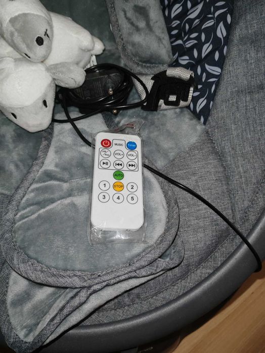 Бебешка люлка със 5 степени и детски мелодий