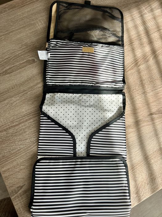 Skip Hop Statie de schimbat scutece - Pronto Signature Black/White