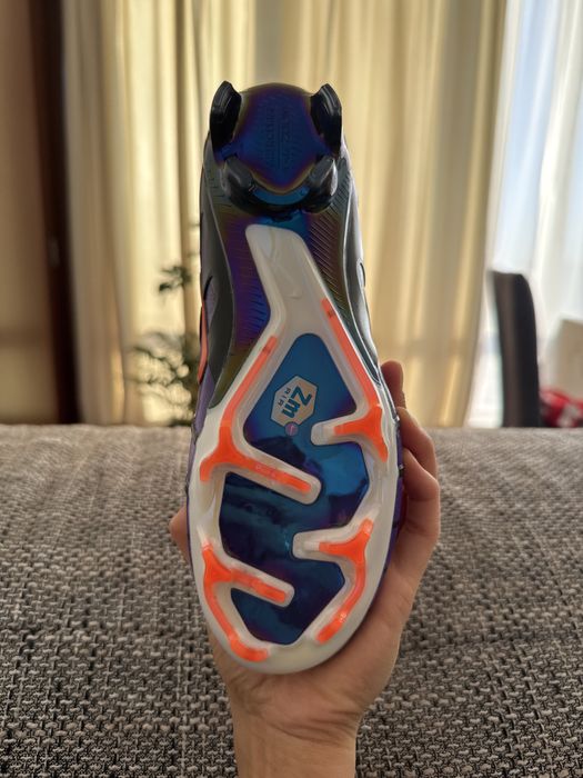 Продам бутсы Nike air zoom