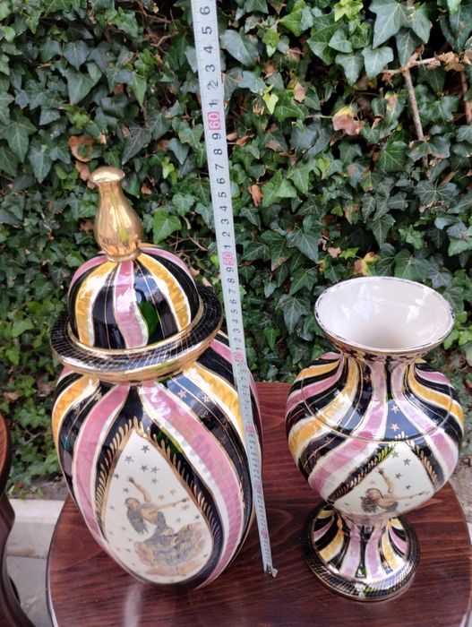 Порцеланови урна и ваза - BEQUET