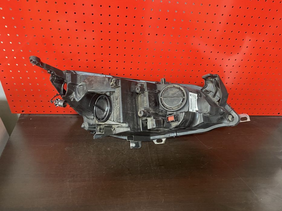 Far stanga halogen Opel Astra J