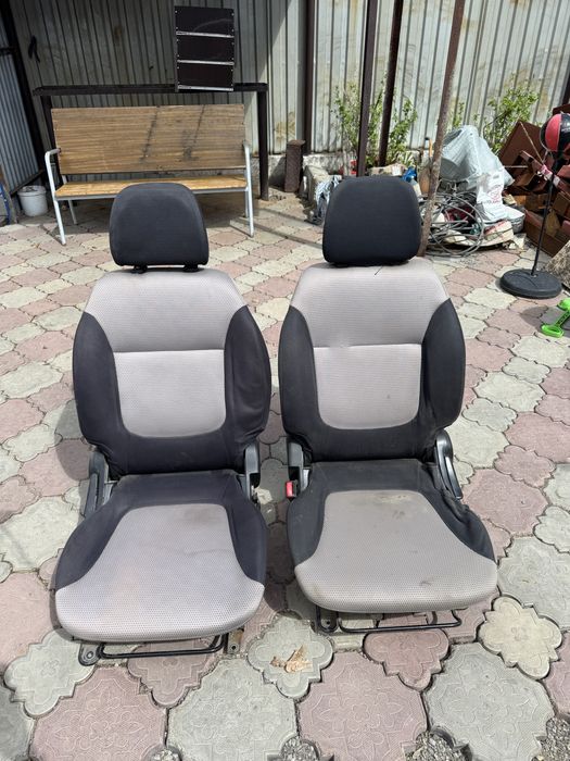 Сиденья Митсубиси л200