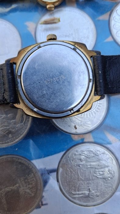 Продам советские часы