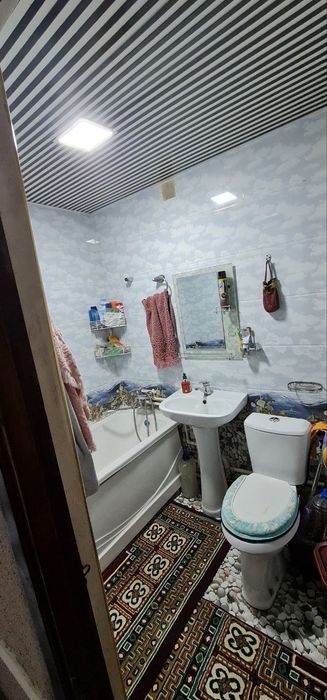 2 xonali 3-etaj kvartira sotiladi