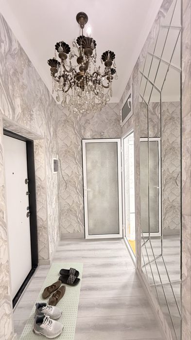 Срочно сдаётся аренду Новостройка двухкомнатная