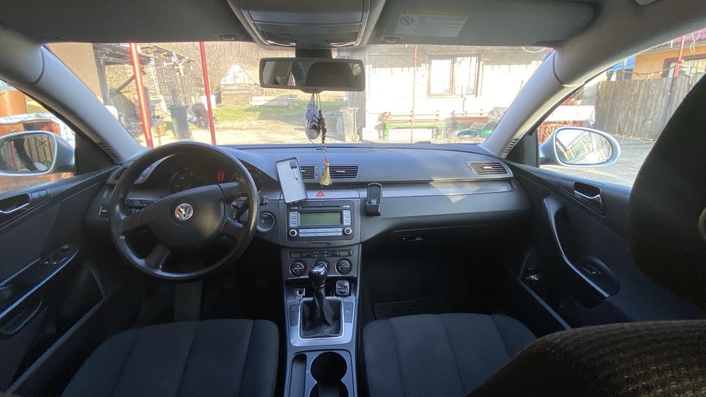 Vand sau sau schimb pasat b6 2500€