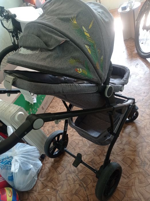 Продаётся коляска детская 2в1