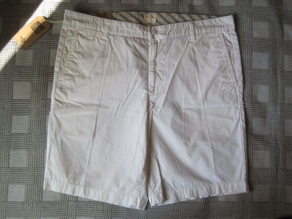 Pantaloni scurți Dockers, albi, mărimea 38 (XXL)