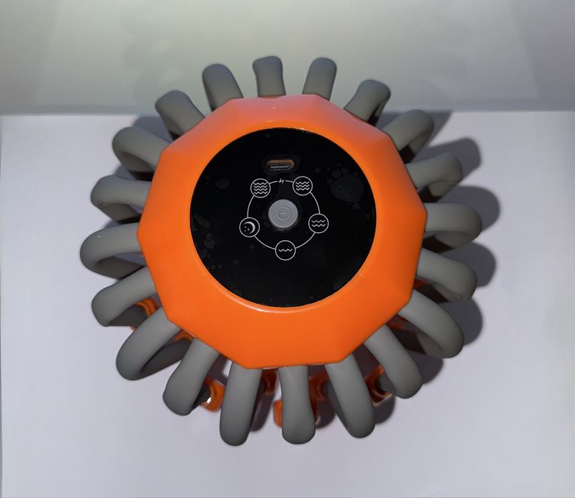 Интелигентен масажор за глава