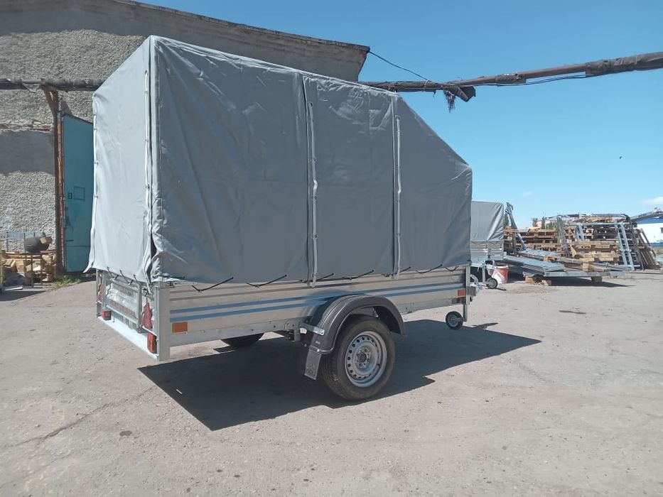 Автоприцеп с тентом