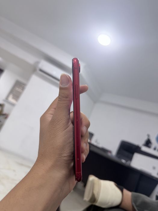Iphone Xr продаю красный