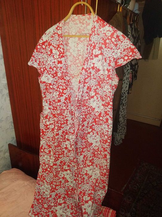 Халаты женские  52 54 56 размеров.