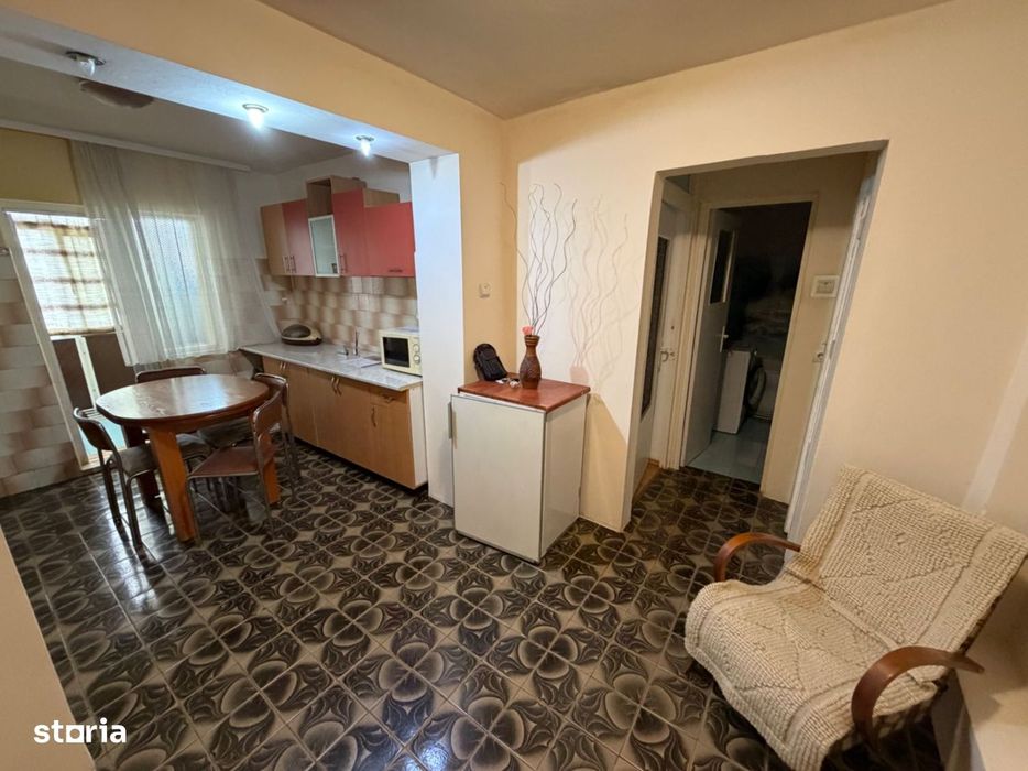 Apartament 2 camere, decomandat - zona Ampoi 3