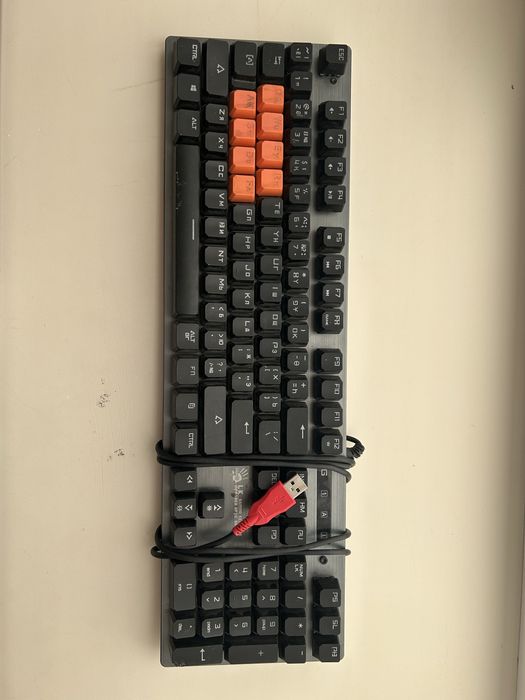 Клавиатура Bloody B760