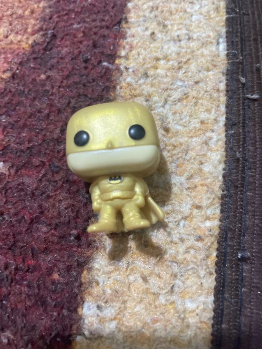 Золотой бэтмен самая редкая фигурка